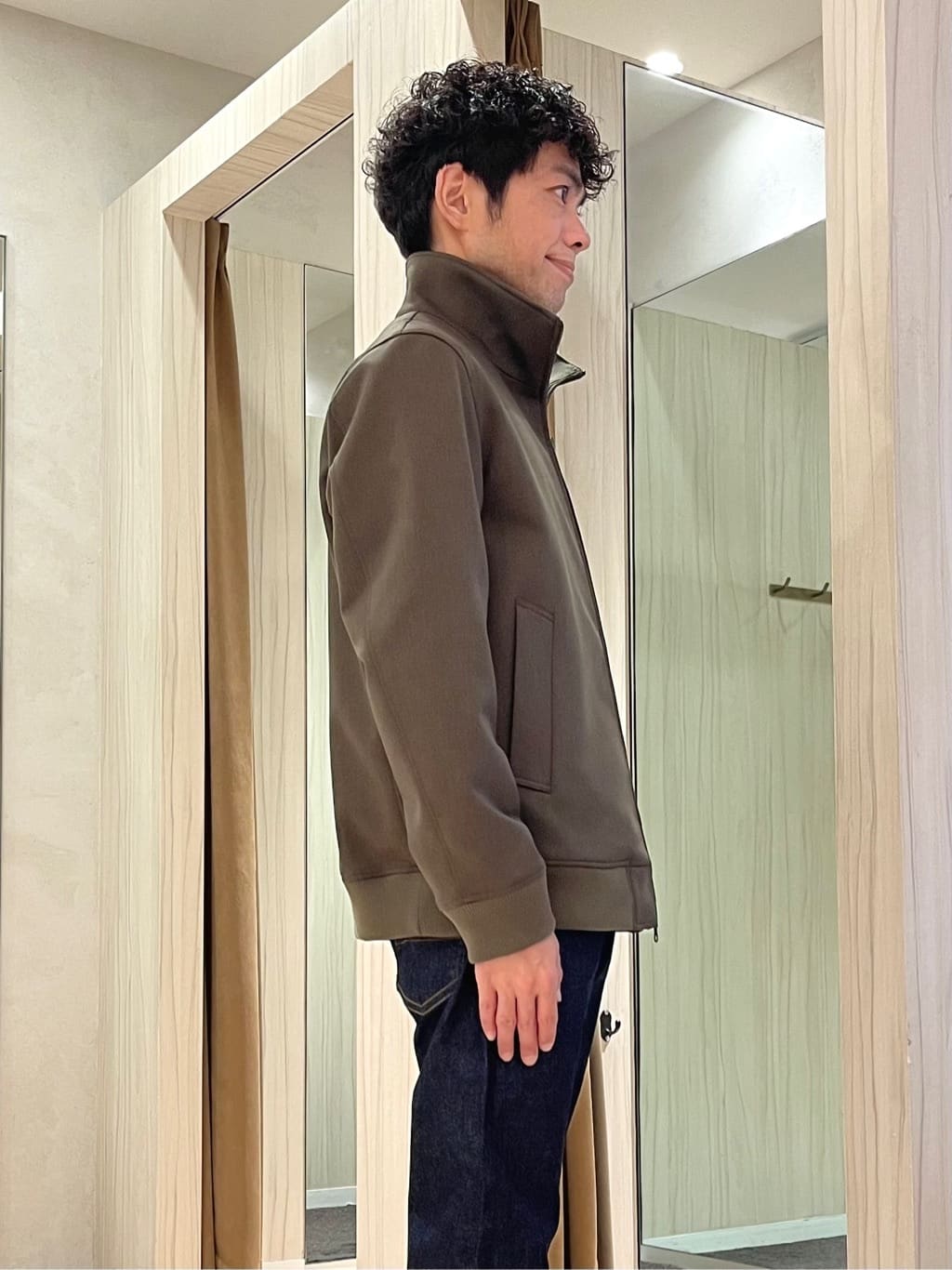 URAさんの「TAKEO KIKUCHI｜ニットライク プルオーバー」を使ったコーディネート