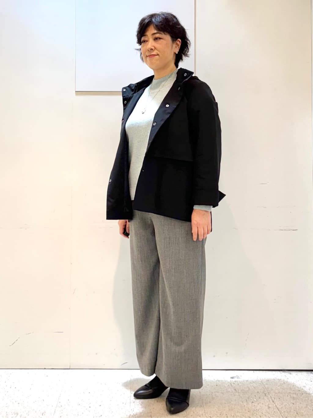 ヤスコさんの「Reflect｜【すっきり見え／フード取り外し可／通勤におすすめ◎】ライティアウター」を使ったコーディネート