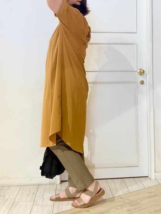 haruさんの「SHOO･LA･RUE｜【S-LL/洗濯後しわになりにくい/体型カバー】後ろ姿もサマになる バックレースアップチュニック」を使ったコーディネート