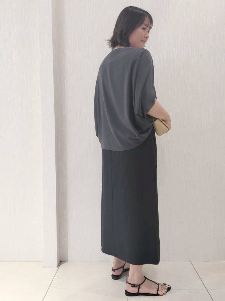 naokoさんの「UNTITLED｜【ウエストゴム/ワイド/柄】モノトーンフラワーパンツ」を使ったコーディネート