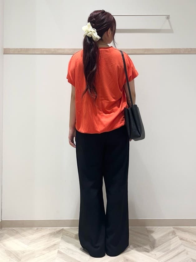 nanaさんの「SHOO･LA･RUE｜【ひんやり】裾が絞れる フレンチスリーブトップス」を使ったコーディネート