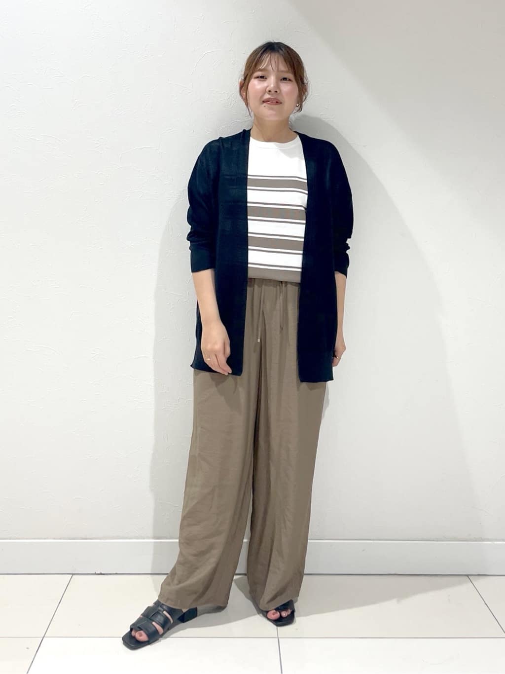 YUUKIさんの「INDIVI｜◆新色登場！【洗える／清涼感】レーヨンストレッチ フレンチスリーブニット」を使ったコーディネート