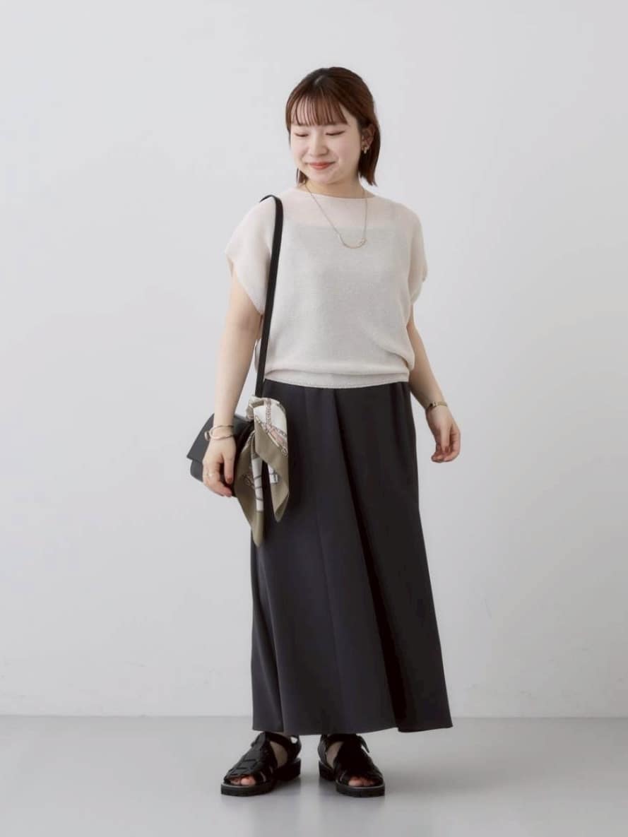 sakuさんの「INDIVI｜【UVケア】エアリージョーゼット キャミワンピース」を使ったコーディネート