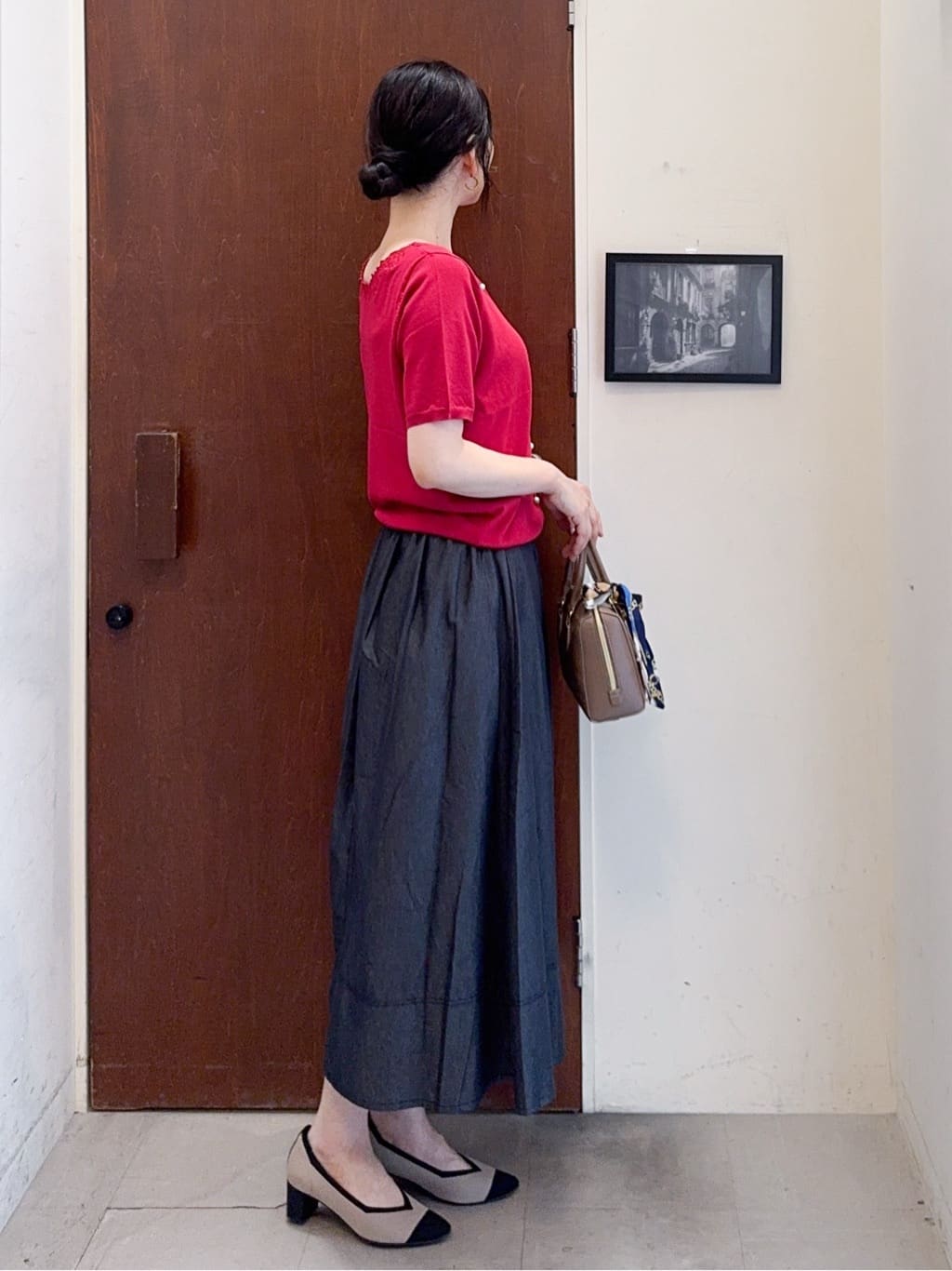 𝐇𝐢𝐫𝐨𝐦𝐢さんの「SHOO･LA･RUE｜【洗える/S-LL/前後2WAY】きれい見え 刺繍ニットカーディガン」を使ったコーディネート