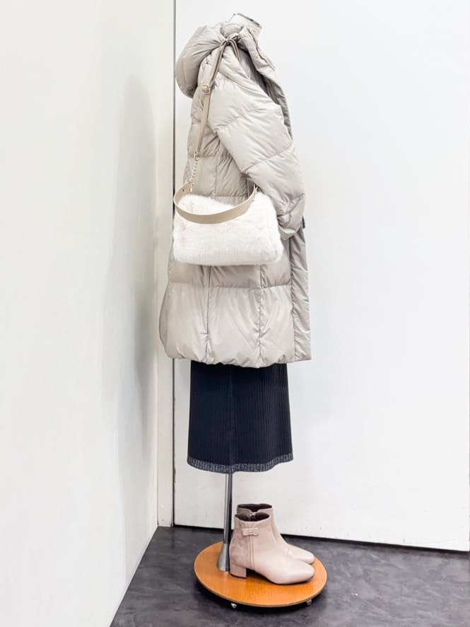 yukariさんの「grove｜【名品アウター/800FP・多機能】つつまれダウンロング」を使ったコーディネート