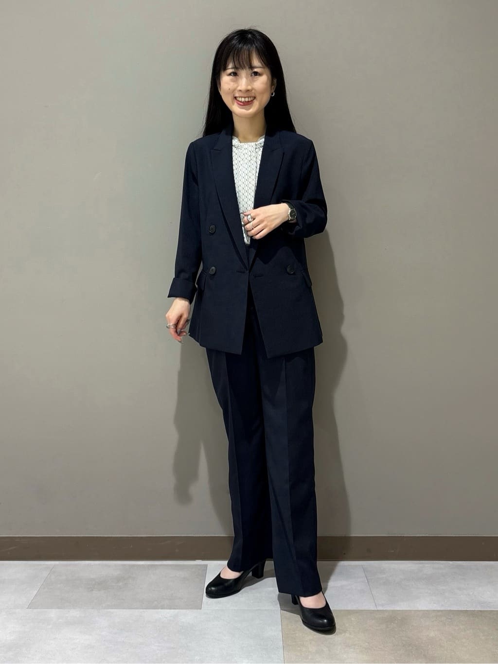 KEIKOさんの「INDIVI｜【UVケア】モノグラム ボウタイデザインブラウス」を使ったコーディネート