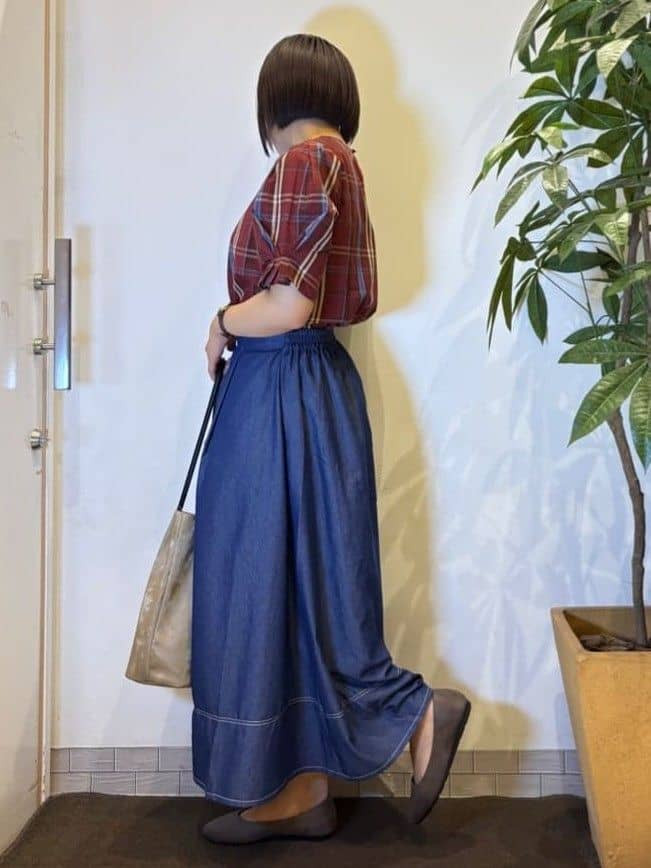 TOWAさんの「SHOO･LA･RUE｜【S-LL/5分袖】お袖タックできれいに魅せる 大人のチェックブラウス」を使ったコーディネート
