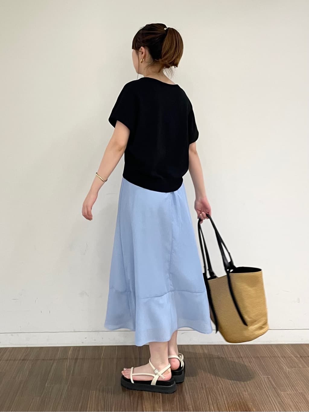 ねねさんの「INDIVI｜」を使ったコーディネート