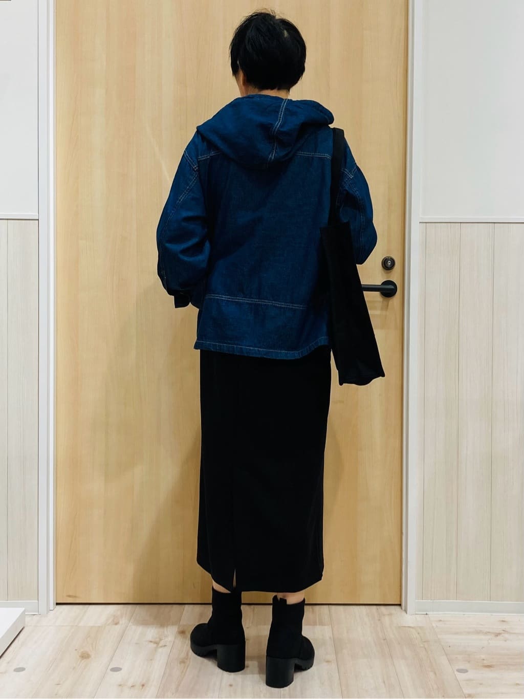 ノンさんの「SHOO･LA･RUE｜【S-LL】美しく見せる ボートネックロンT」を使ったコーディネート