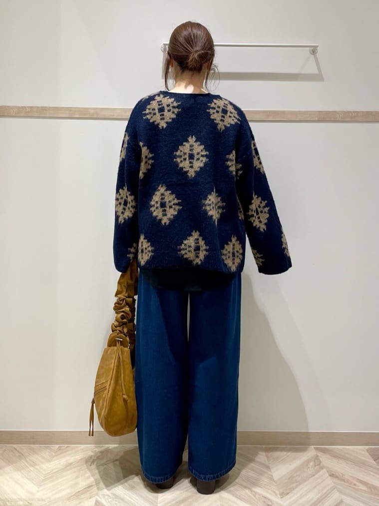 c_h_i_k_aさんの「SHOO･LA･RUE｜【洗濯機可/S-LL】周りと差がつく チェーンステッチロゴロンT」を使ったコーディネート