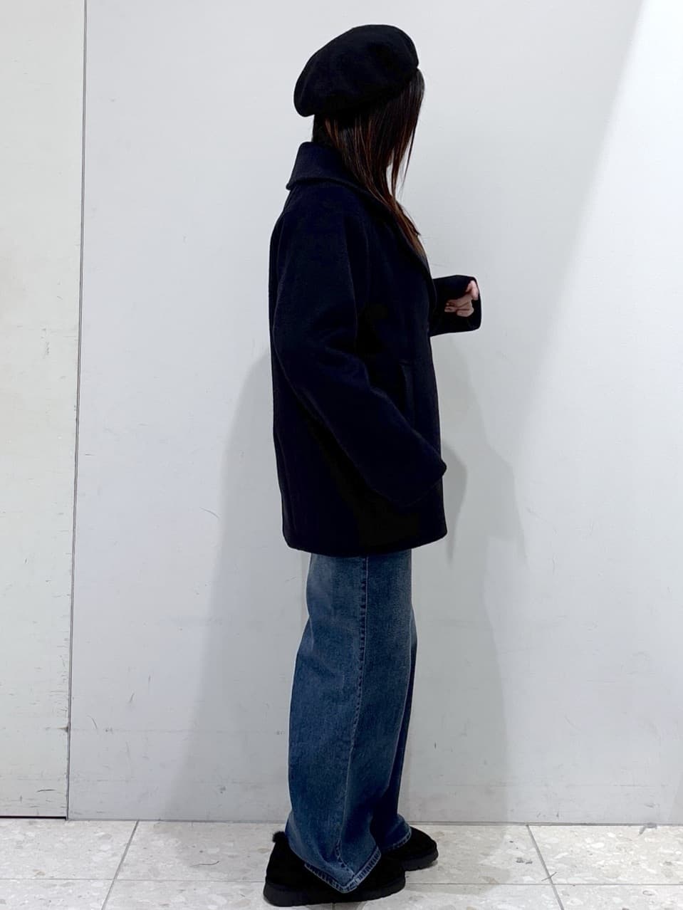 mameさんの「OPAQUE.CLIP｜カシミヤブレンドウールミドルピーコート」を使ったコーディネート
