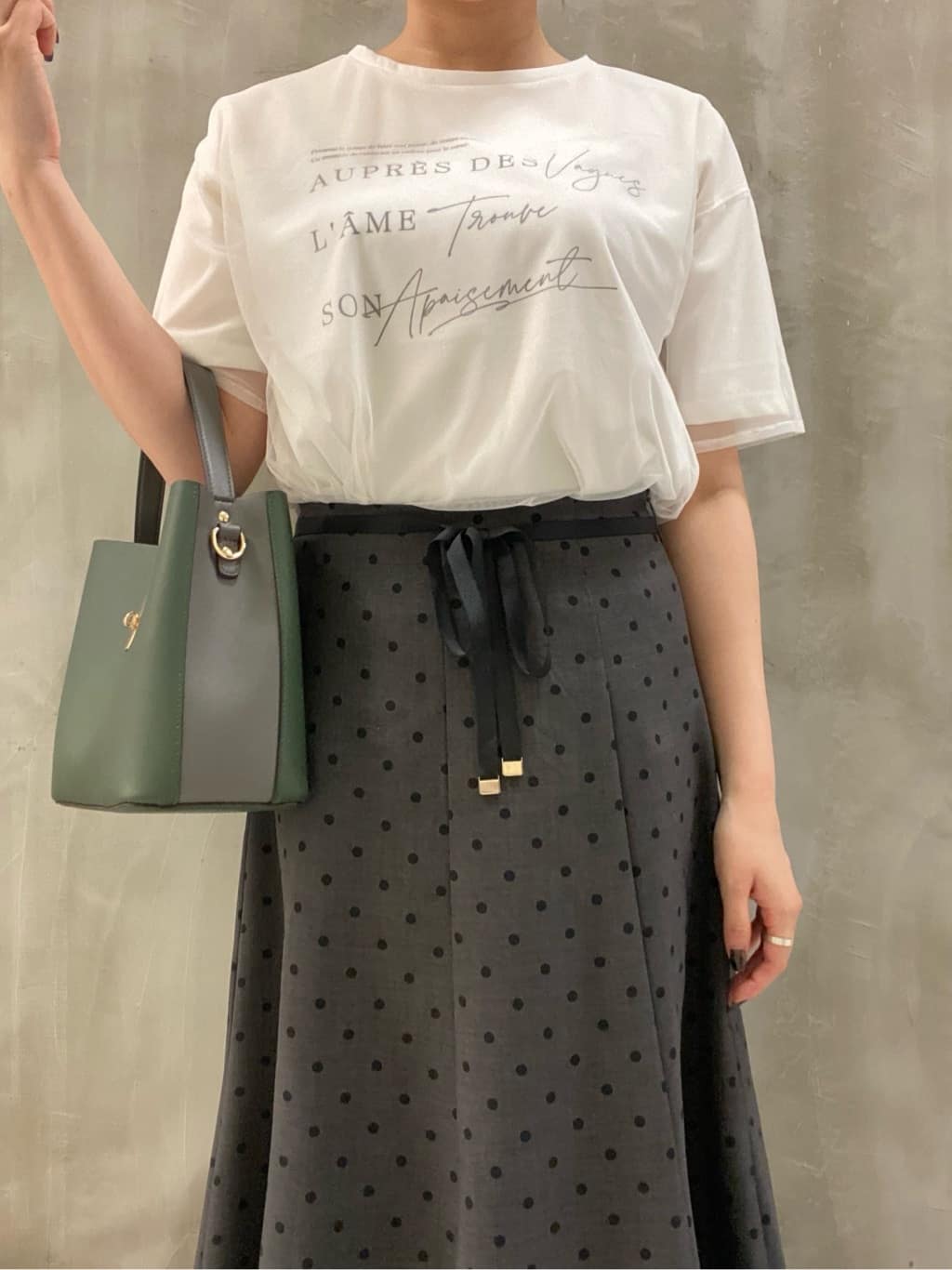 maiさんの「grove｜ラフだけどおしゃれ　チュールレイヤードTシャツ」を使ったコーディネート