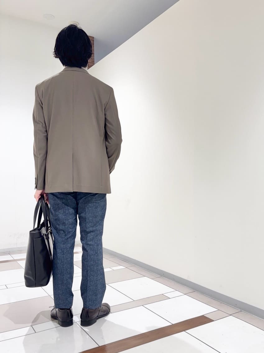 及川さんの「TAKEO KIKUCHI｜【360&deg;ストレッチ／セットアップ対応】None Of Stress ジャケット」を使ったコーディネート