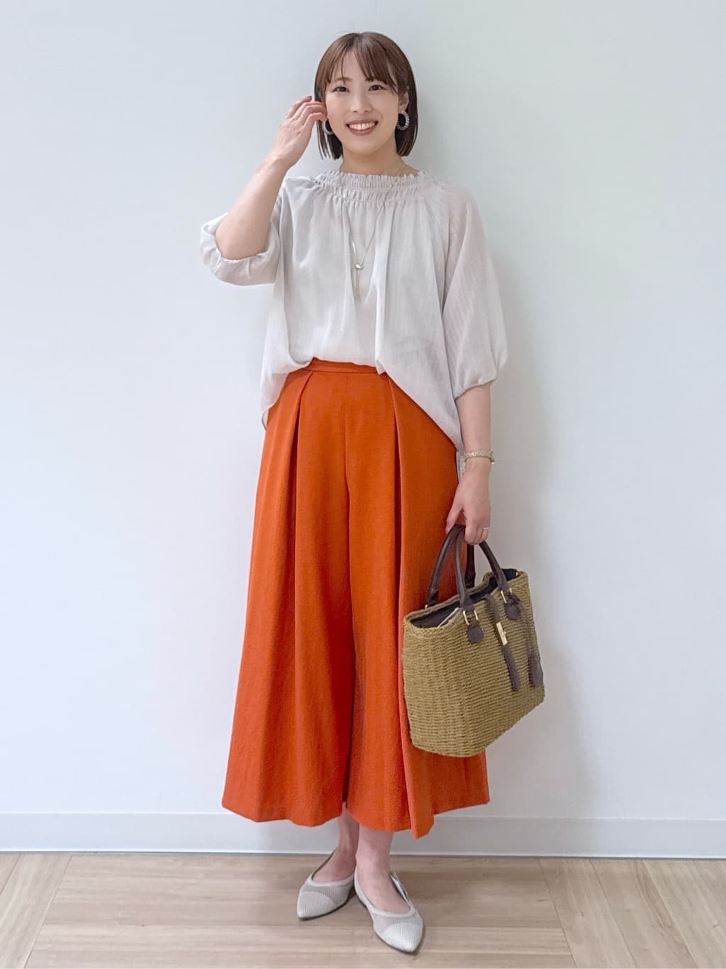 amiさんの「Reflect｜◆【洗える】タックスカート風ワイドパンツ」を使ったコーディネート