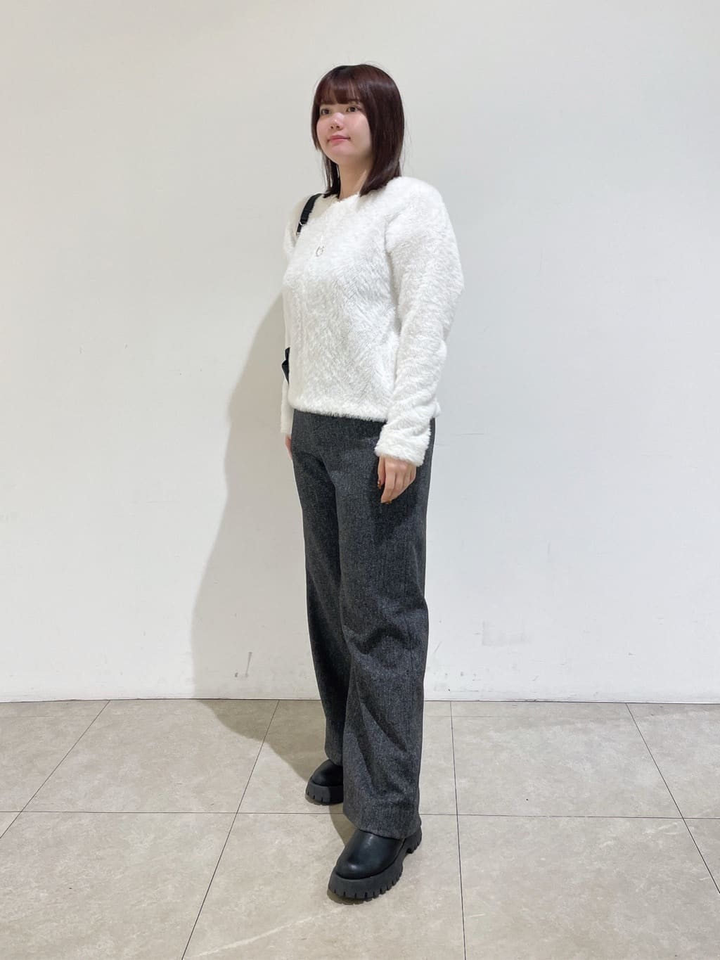 emikaさんの「INDIVI｜【洗える】エアリーシャギートップス」を使ったコーディネート