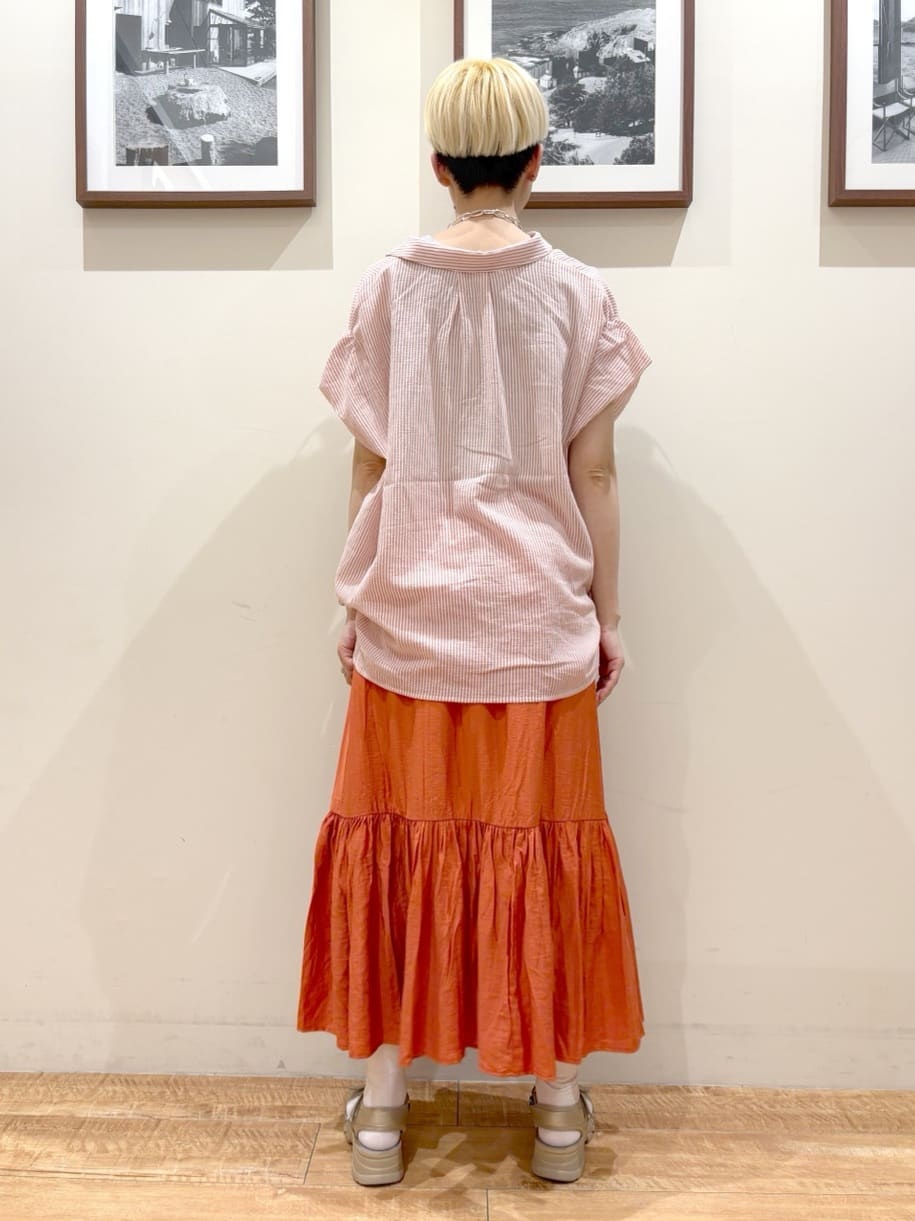 Ayumiさんの「SHOO･LA･RUE｜麻調ティアードスカート」を使ったコーディネート