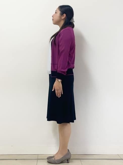 chisaさんの「Reflect｜【WEB先行カラーあり／手洗い可／アンサンブル可】バイカラーカーディガン」を使ったコーディネート