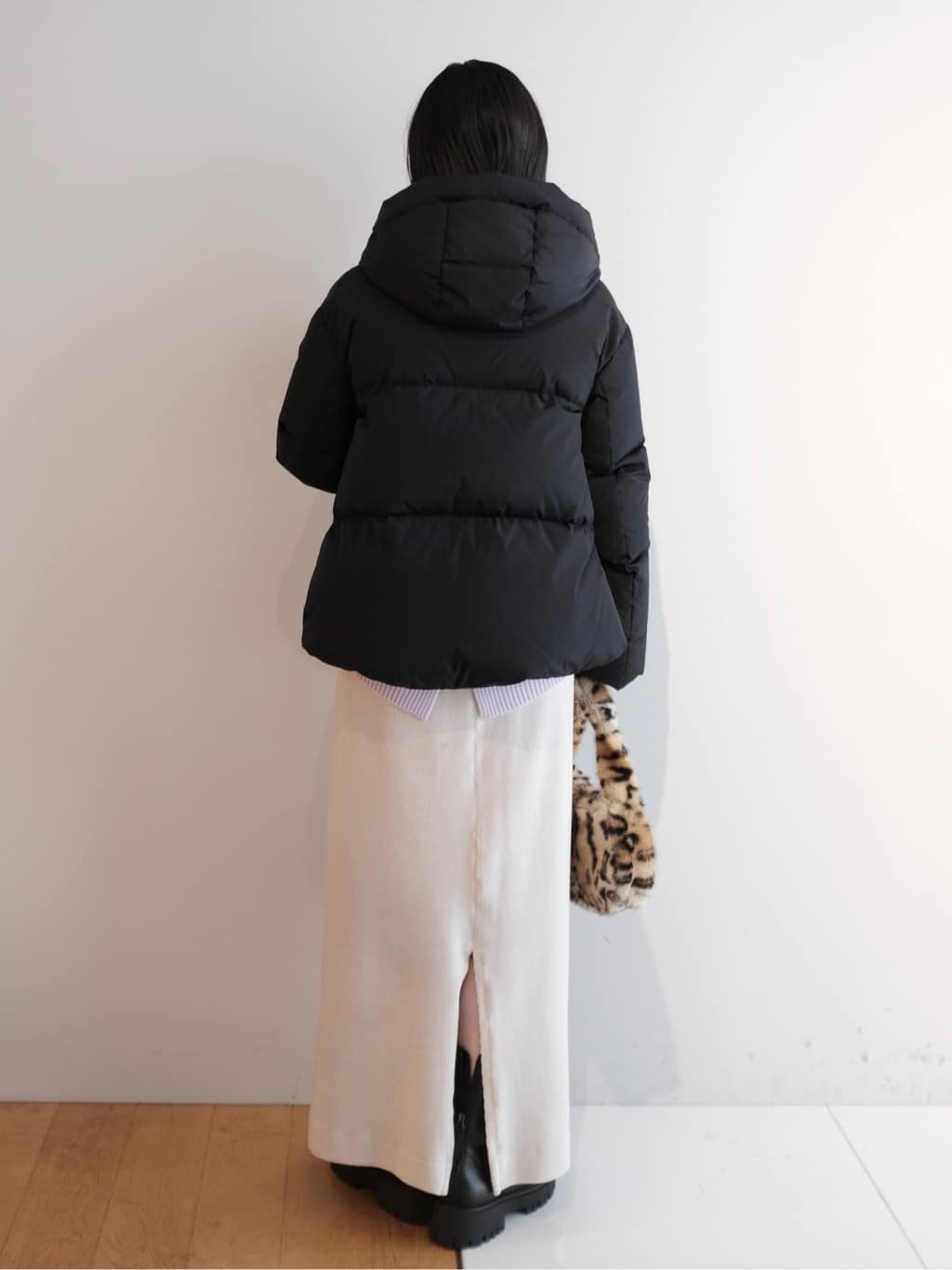 Kishimotoさんの「DRESSTERIOR｜コーデュロイジャージタイトスカート」を使ったコーディネート