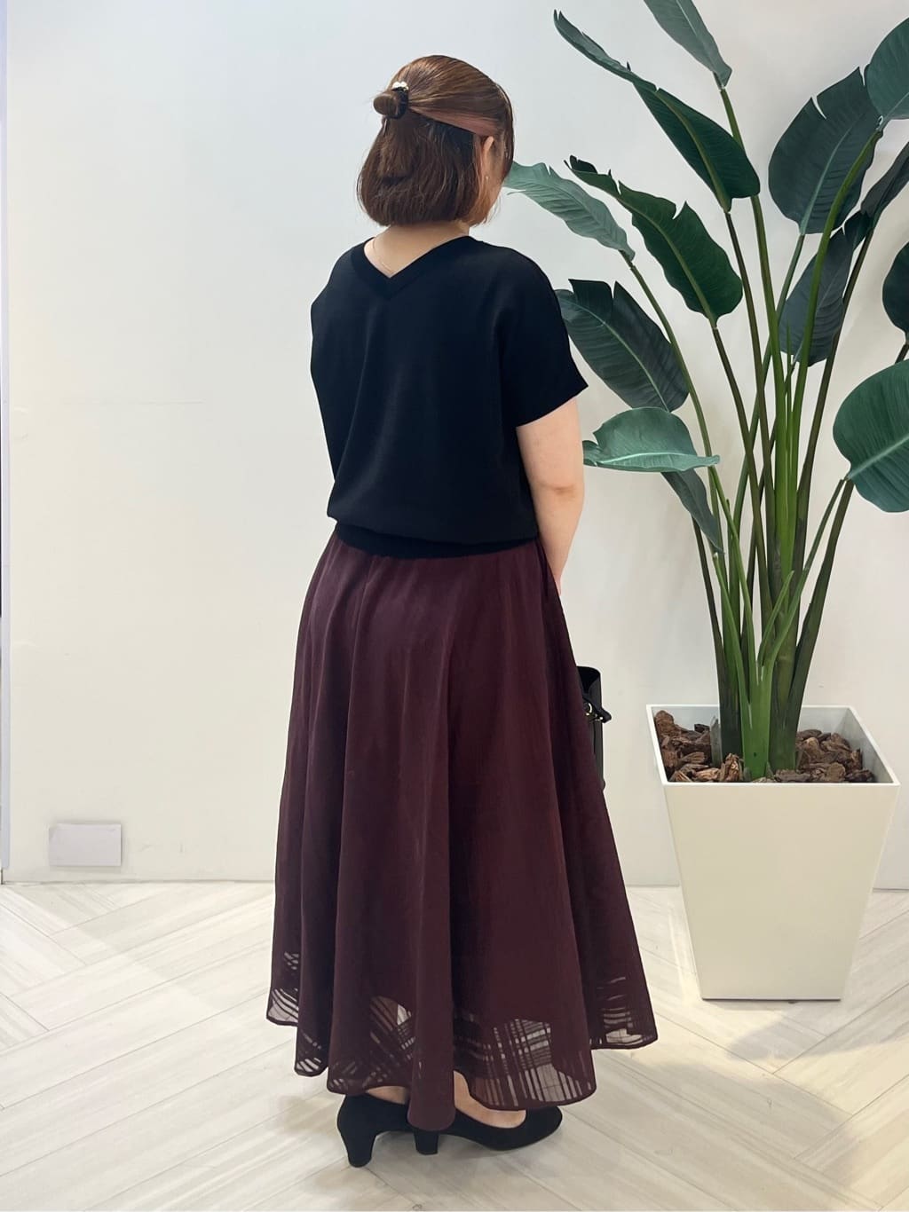 Tomoさんの「UNTITLED｜【洗える/前後2WAY】ネックプルオーバーニット」を使ったコーディネート