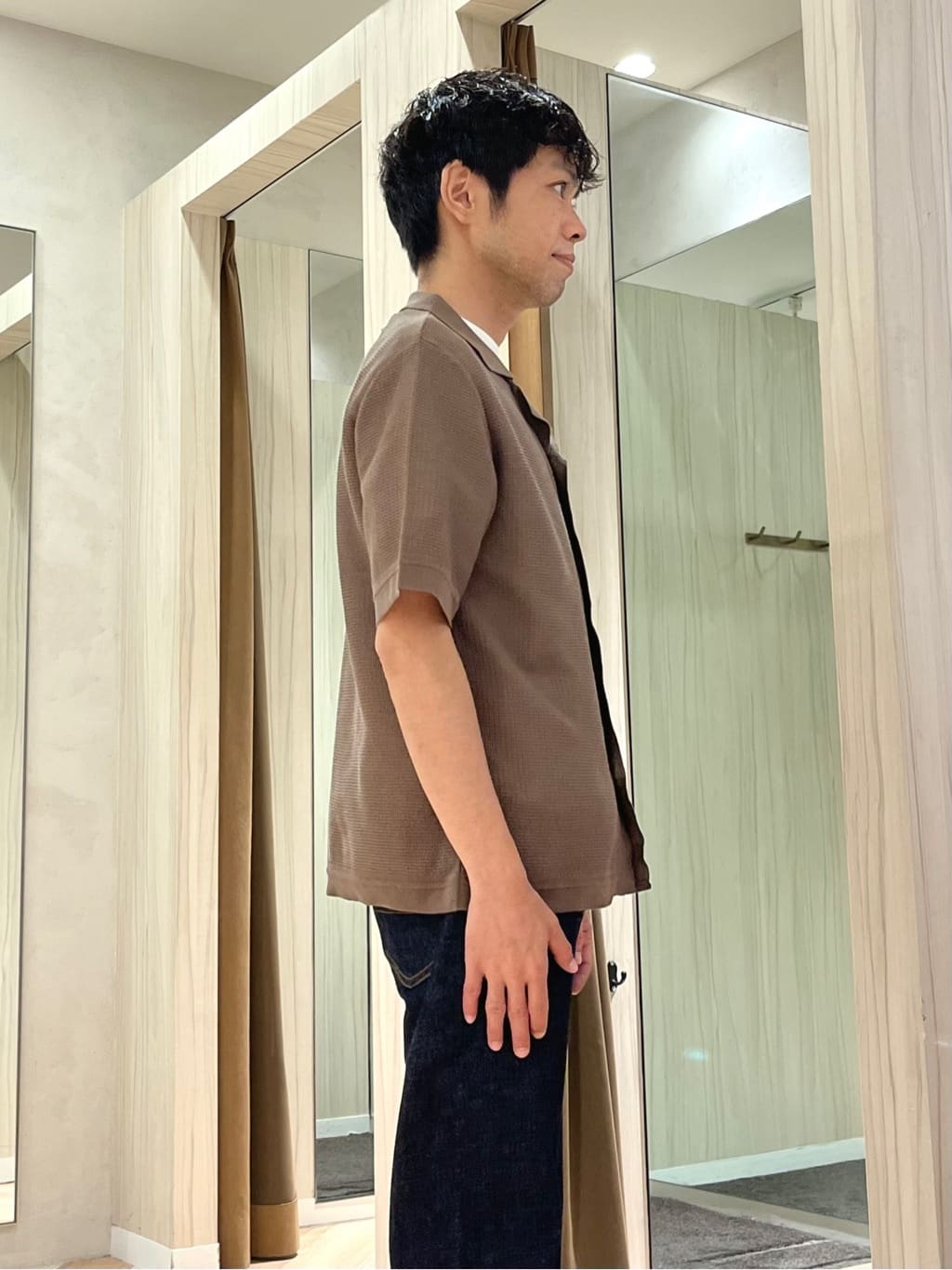 URAさんの「TAKEO KIKUCHI｜【抗菌防臭／5サイズ展開】ハイゲージポンチ Tシャツ」を使ったコーディネート