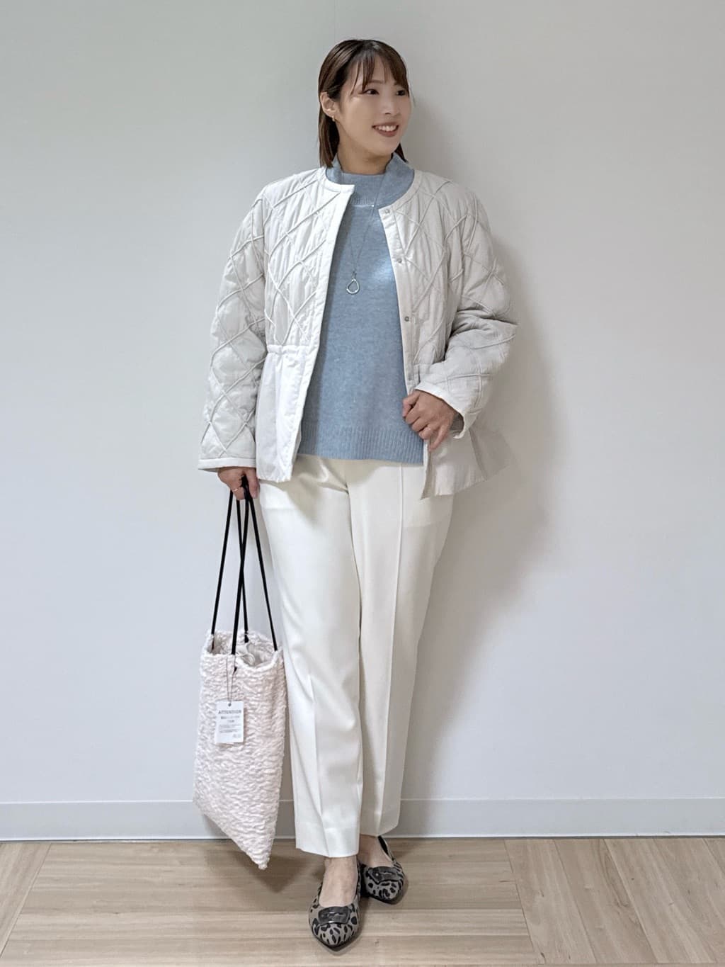 amiさんの「Reflect｜【気軽な羽織に◎】中綿キルティングショートコート」を使ったコーディネート