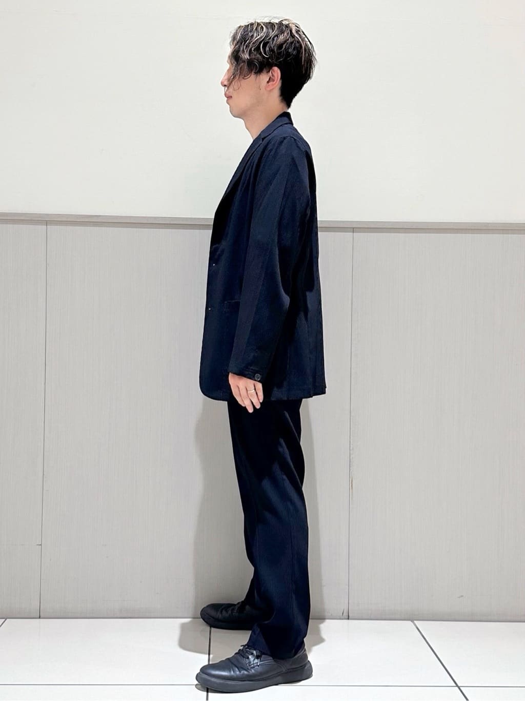 tomoyaさんの「THE SHOP TK｜【Begin/ビギン10月号掲載】楊柳スマートジャケット　軽量/洗濯機OK/セットアップ可」を使ったコーディネート