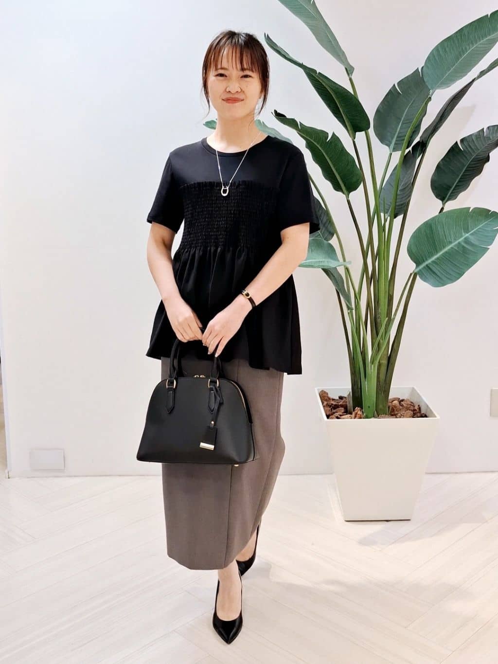 YuKaRiさんの「UNTITLED｜【コットン100/洗える/Tシャツ】シャーリングドッキングペプラム」を使ったコーディネート