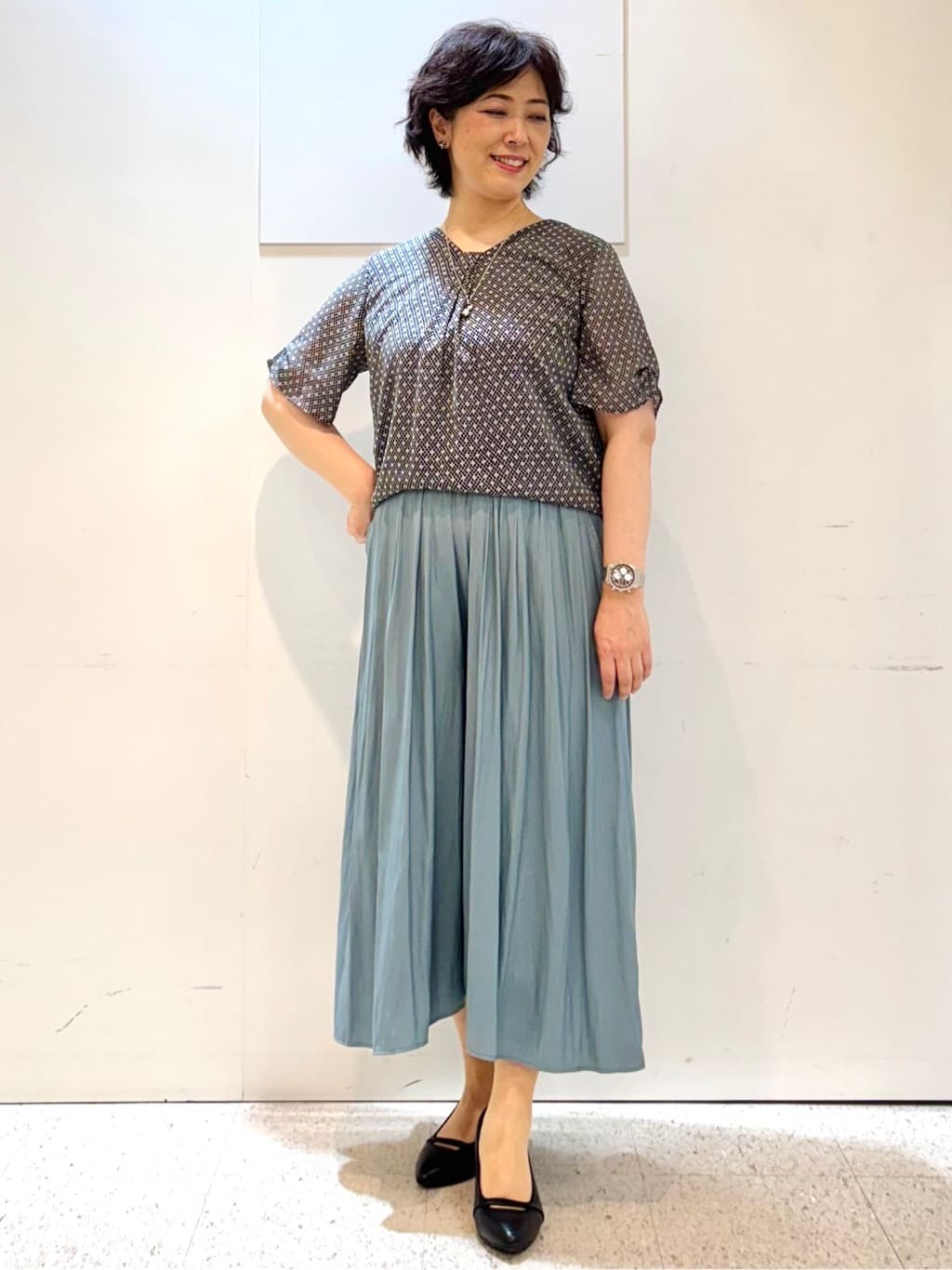 ヤスコさんの「Reflect｜【マシンウォッシュ可／セットアップ可】コツキ柄プリントブラウス」を使ったコーディネート