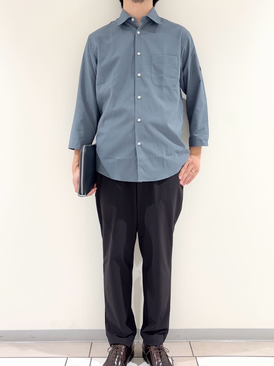 及川さんの「TAKEO KIKUCHI｜【COOL CITY WEAR】DotAir（R）サッカー シャツ」を使ったコーディネート