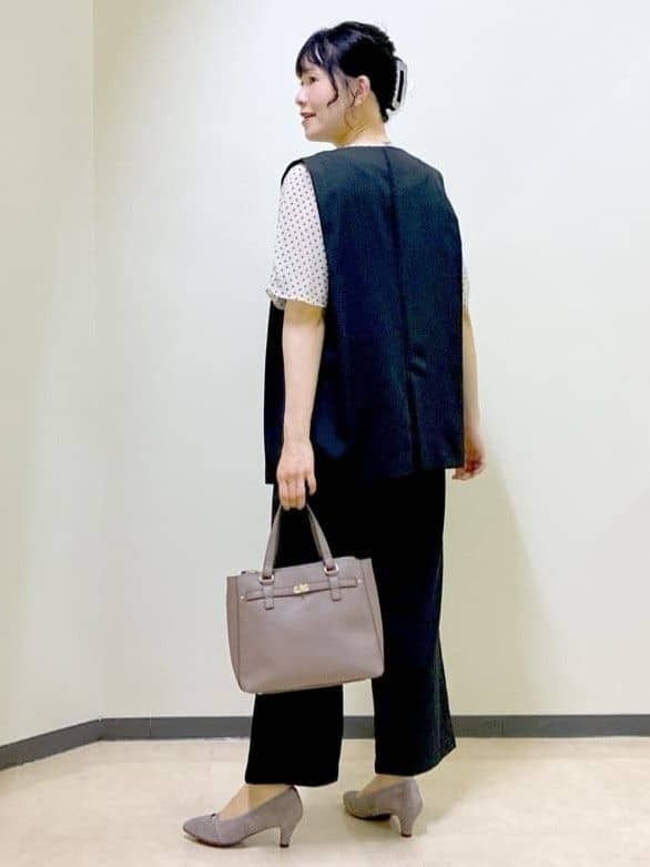  beni_gingerさんの「Reflect｜【ウエスト総ゴム／セットアップ／単品使いOK◎】ベスト＋ストレートパンツセット」を使ったコーディネート