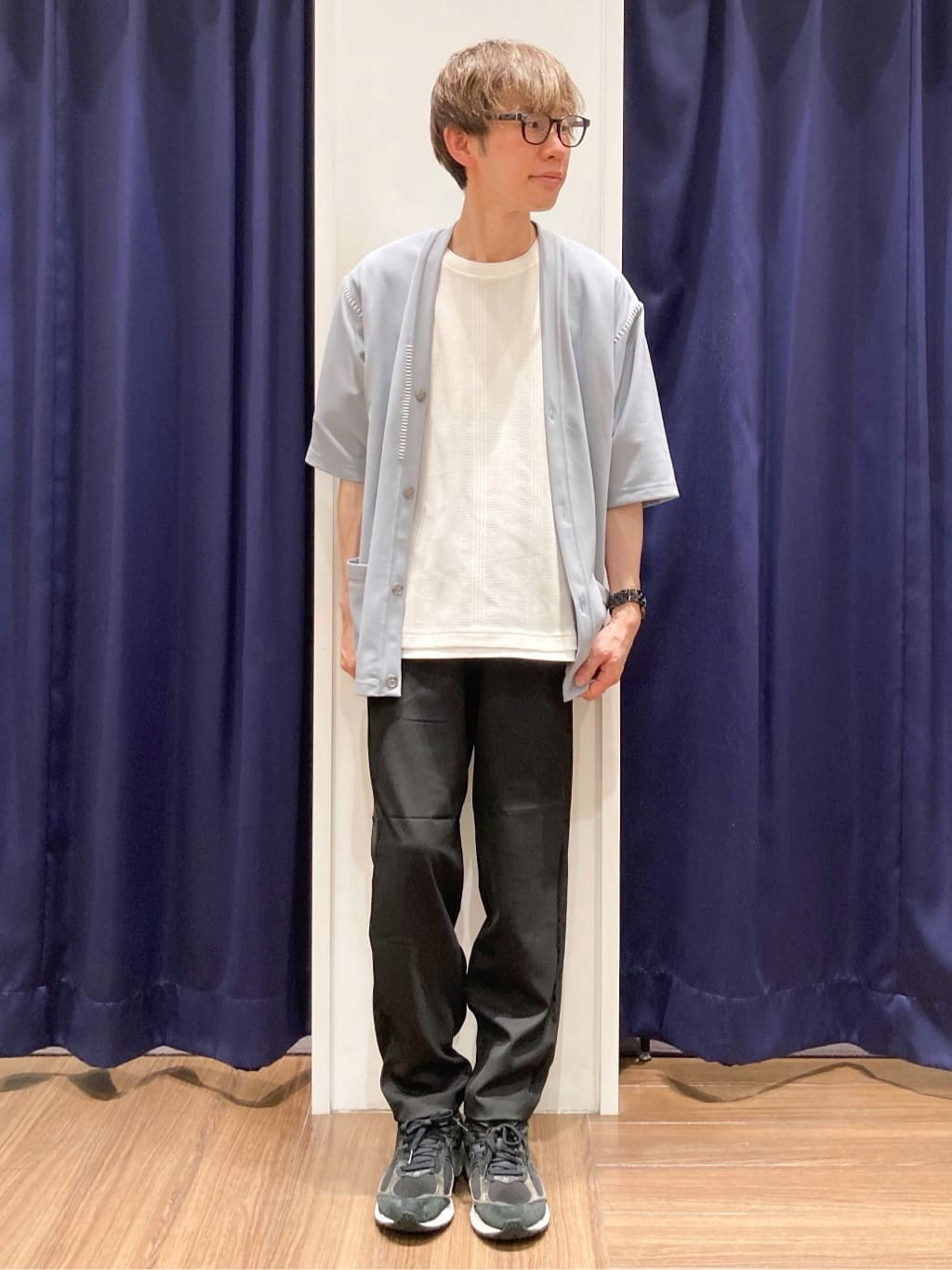 つーじーさんの「THE SHOP TK｜ツイルステッチ半袖カーディガン【洗濯機OK/接触冷感】」を使ったコーディネート
