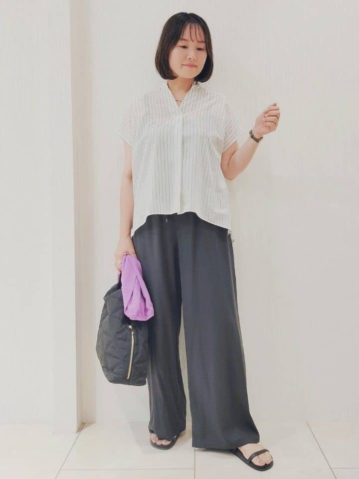 naokoさんの「UNTITLED｜【洗える/スキッパー】フレンチスリーブシアーブラウス」を使ったコーディネート