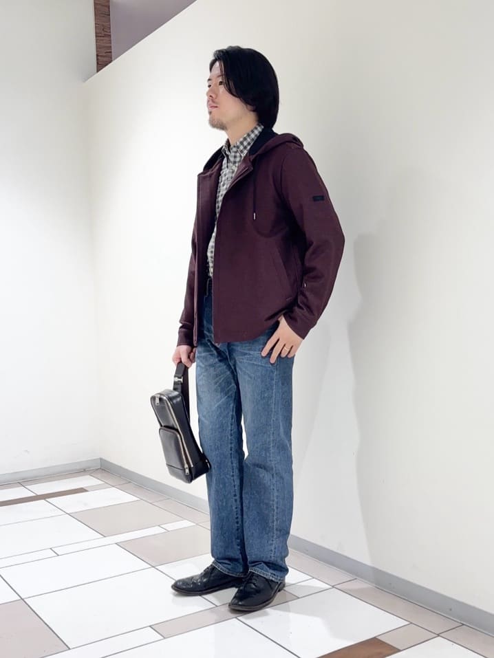 及川さんの「TAKEO KIKUCHI｜【JUST ONE LAYER】ダウンファブリックZIPパーカー」を使ったコーディネート