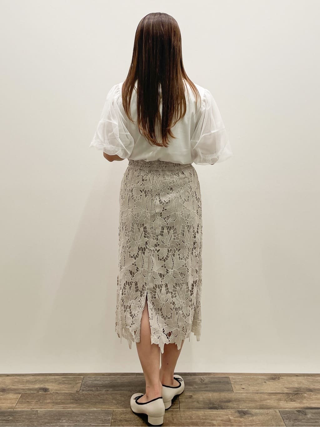 Asukaさんの「OPAQUE.CLIP｜チュールドッキングバルーントップス【洗濯機洗い可／接触冷感】」を使ったコーディネート