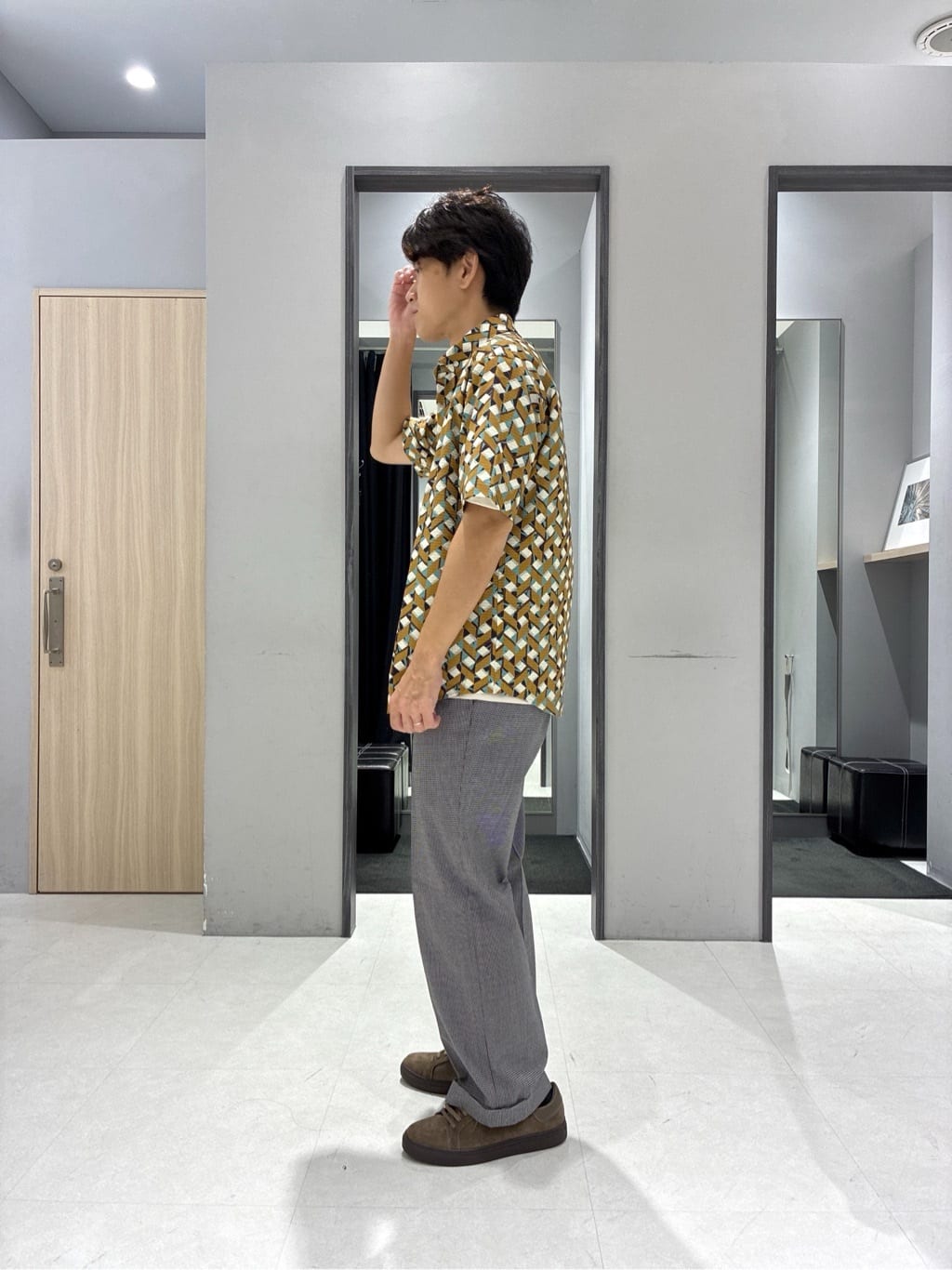 わいずみさんの「TAKEO KIKUCHI｜【COOL CITY WEAR】籠目アート柄 サッカーシャツ /通気性」を使ったコーディネート