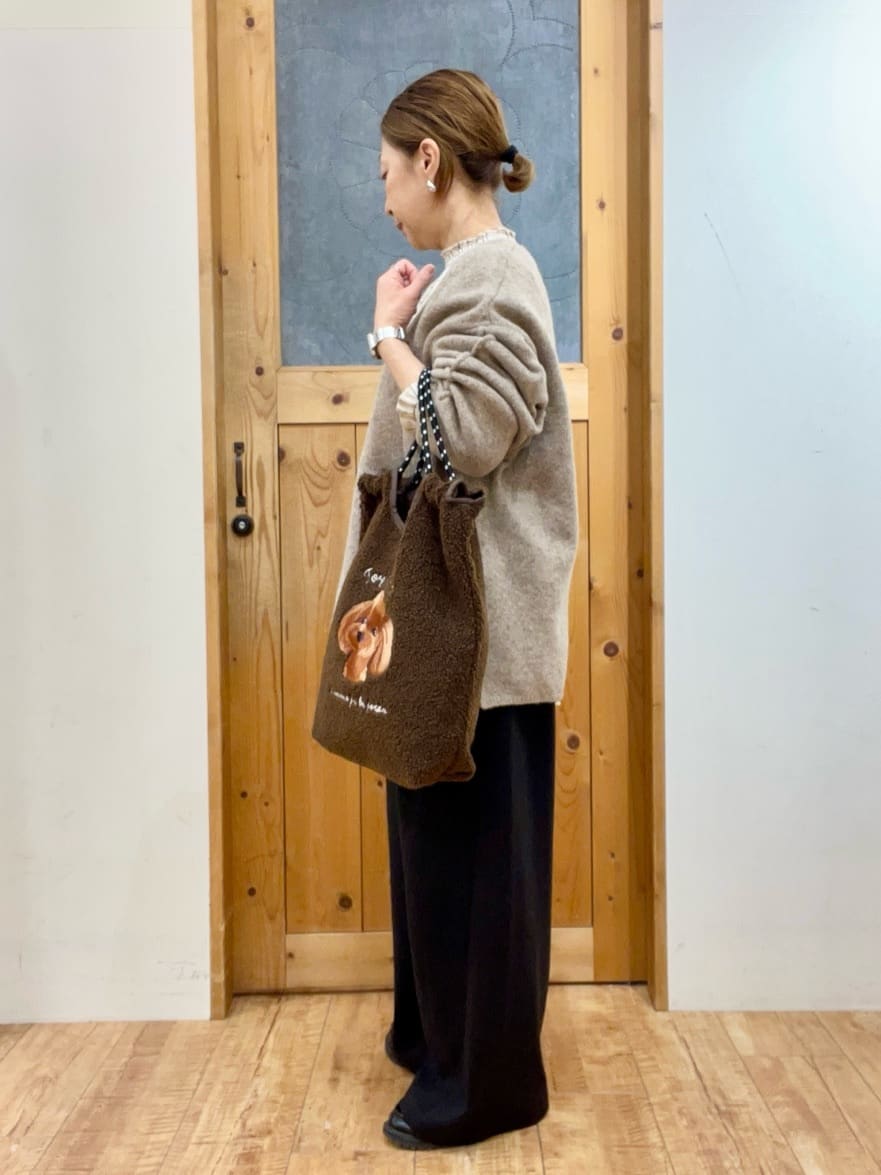 ゆみさんの「SHOO･LA･RUE｜ギャザーネックが女性らしさをプラスする ハイネックブラウス」を使ったコーディネート