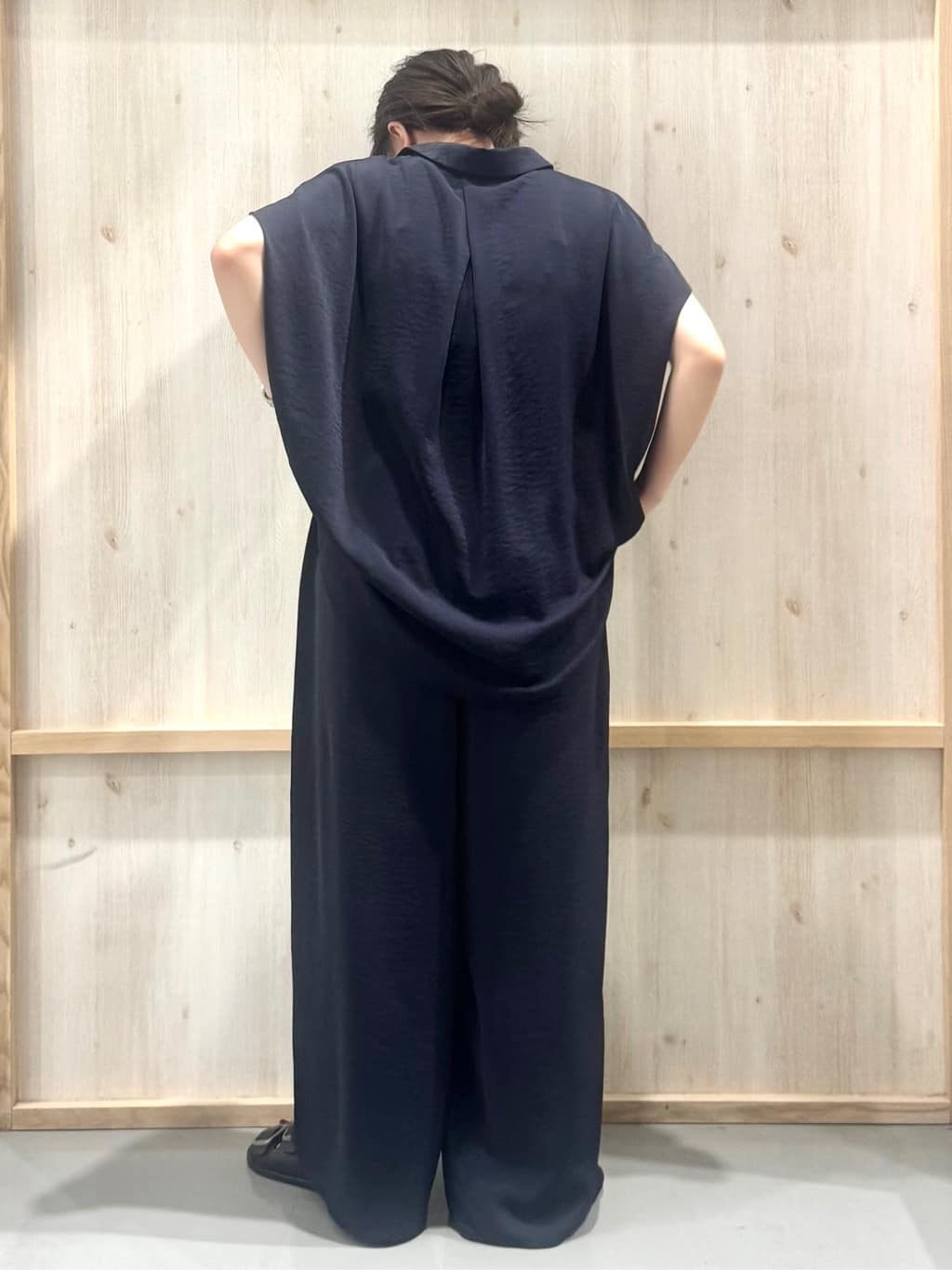 nanaさんの「THE SHOP TK｜コットンライクブラウス【接触冷感/洗濯機OK/UV/セットアップ可】」を使ったコーディネート