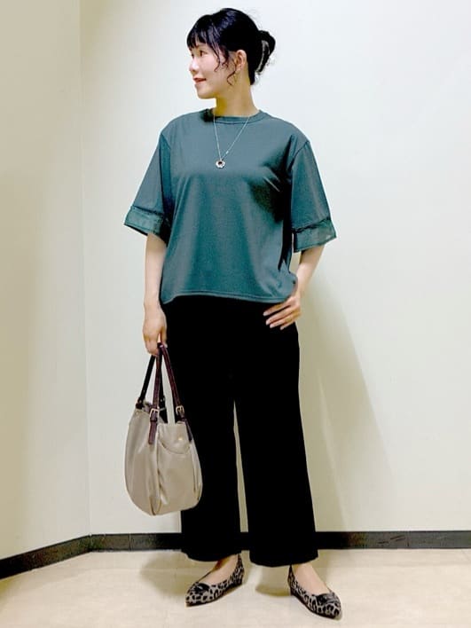  beni_gingerさんの「Reflect｜【E‐QUALITY／体型カバー】シアー&times;レースデザインプルオーバー」を使ったコーディネート