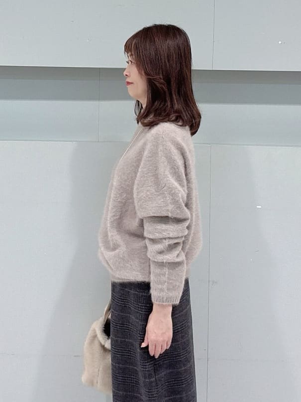 makiさんの「UNTITLED｜【大人な品格/ふわふわニット】フォックスカシミヤ コクーンニット」を使ったコーディネート