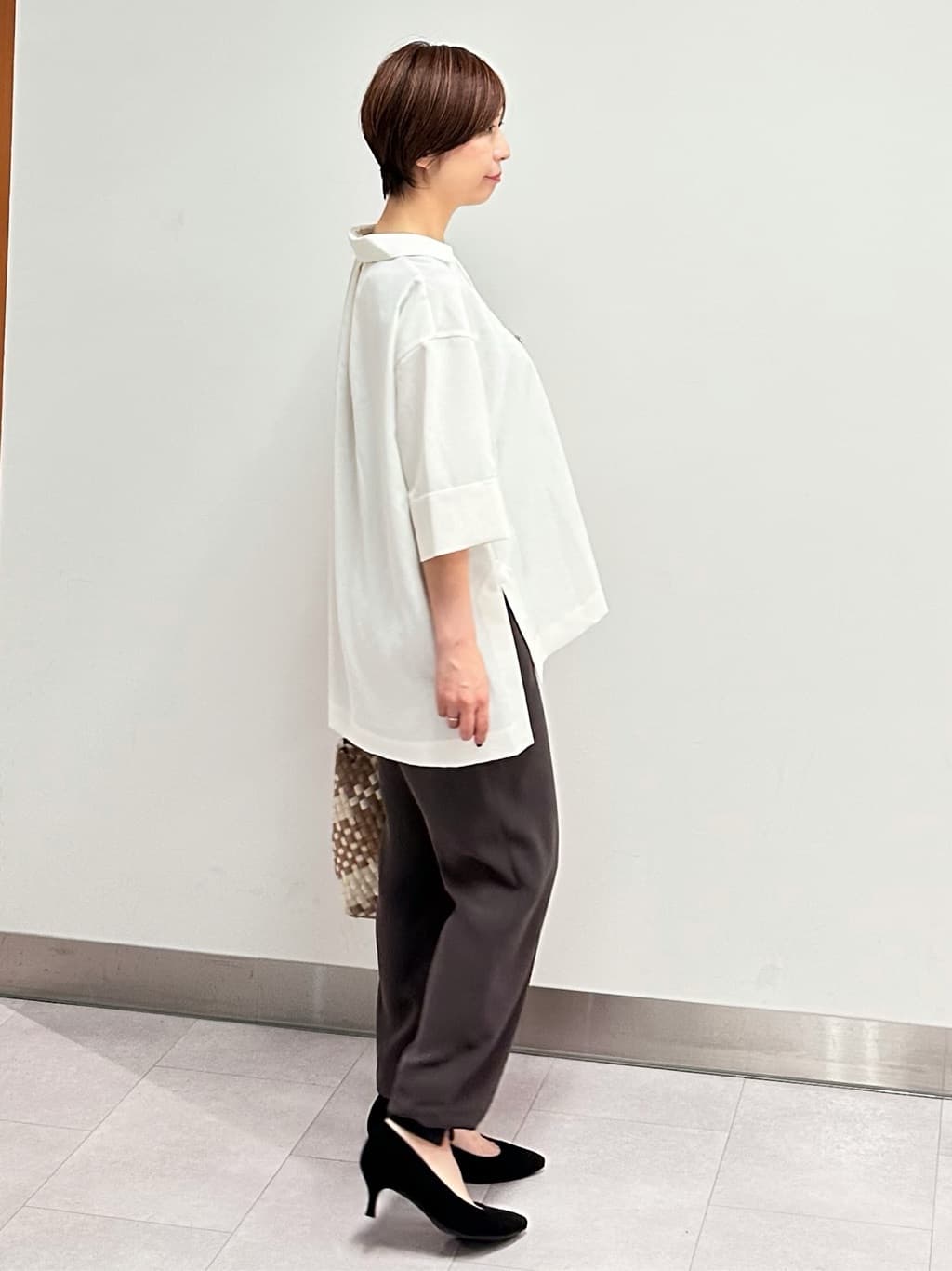 みなこさんの「UNTITLED｜【UVカット/接触冷感/吸水速乾/ゆったり】V開きネックシャツ」を使ったコーディネート