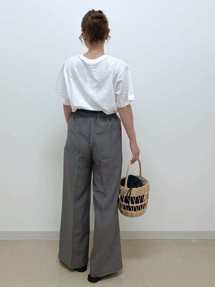 Akiさんの「OPAQUE.CLIP｜風景イラストプリントTシャツ」を使ったコーディネート