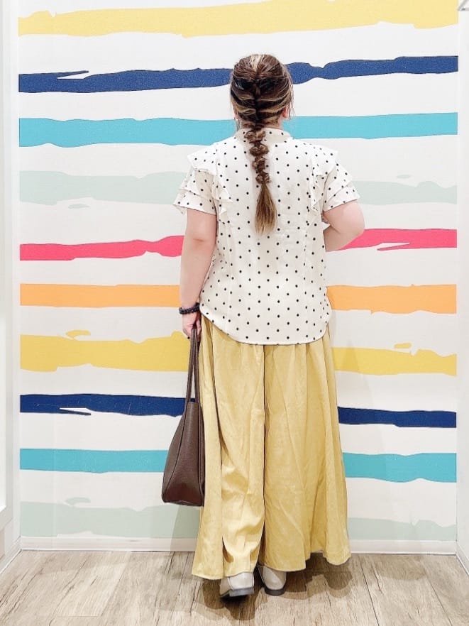 Peeさんの「SHOO･LA･RUE｜【S-LL/裏地ひんやり】エアリーで涼やか 大人のシアースカーチョ」を使ったコーディネート