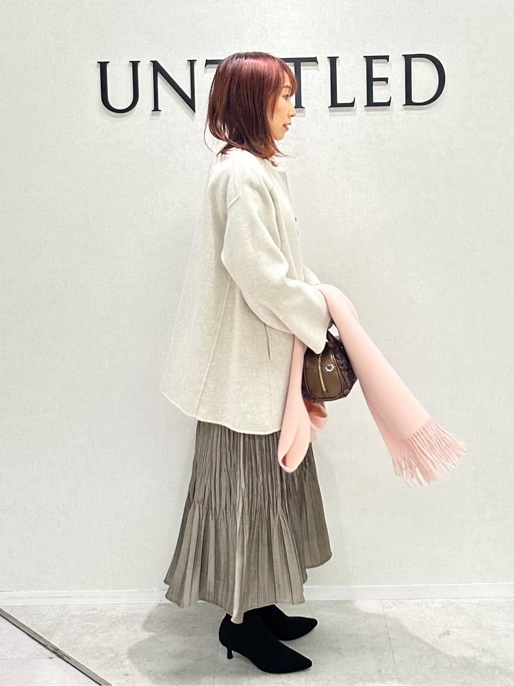 Miwaさんの「UNTITLED｜【ツイード調/コンパクト丈】ブークレーボートネックニット」を使ったコーディネート