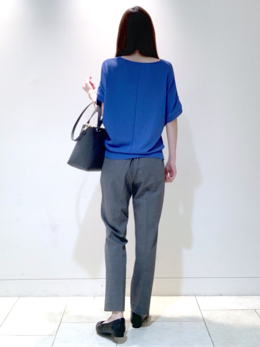 ヤマグチさんの「Reflect｜【私のパンツ／手洗い可】ベーシックテーパードパンツ」を使ったコーディネート