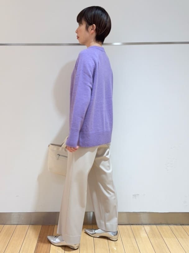 あやさんの「UNTITLED｜【重ね着もおすすめ/洗える】ウールカシミヤ クルーネックニット」を使ったコーディネート