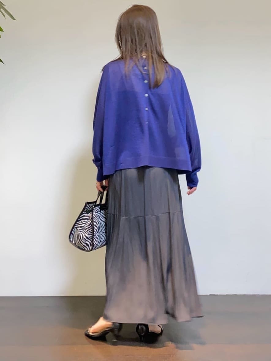 tomoさんの「UNTITLED｜【前後2WAY/アンサンブル可/ゆったり】シアーカーディガン」を使ったコーディネート