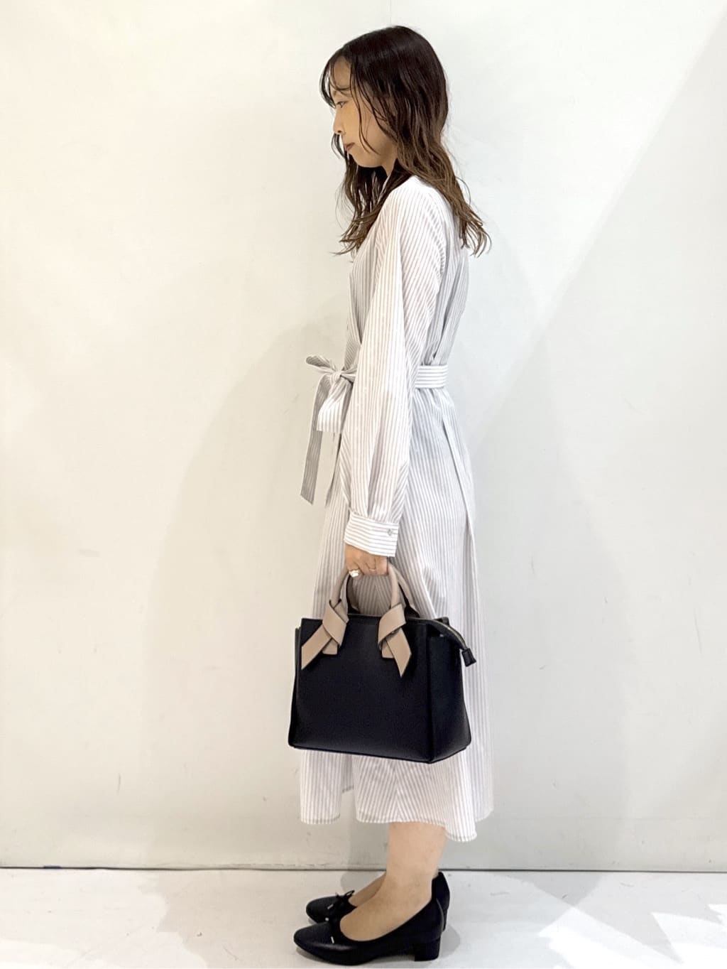 hirokoさんの「OPAQUE.CLIP｜ラメストライプシャツワンピース【洗濯機OK／イージーアイロン】」を使ったコーディネート