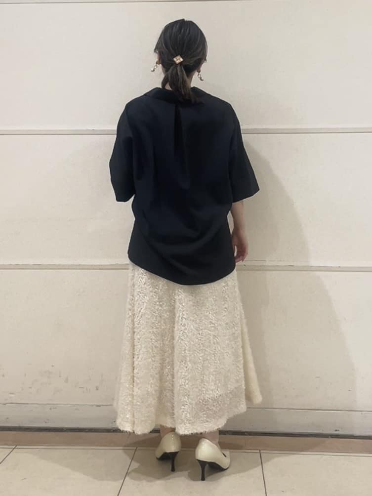 watanabeさんの「UNTITLED｜【UVカット/接触冷感/吸水速乾/ゆったり】V開きネックシャツ」を使ったコーディネート