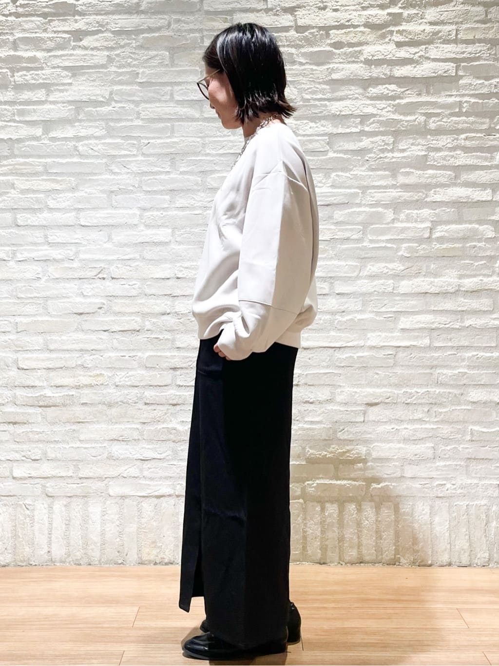 シゲリさんの「OPAQUE.CLIP｜ストレッチダブルポケットタイトスカート【洗える】」を使ったコーディネート