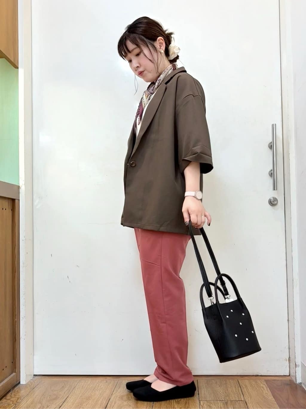 だいわさんの「SHOO･LA･RUE｜【セットアップ可/洗濯後しわになりにくい】5分袖テーラードジャケット」を使ったコーディネート